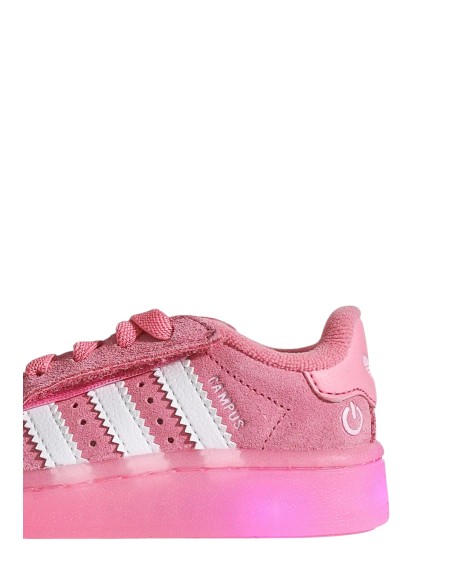 Campus rosa con luci a led