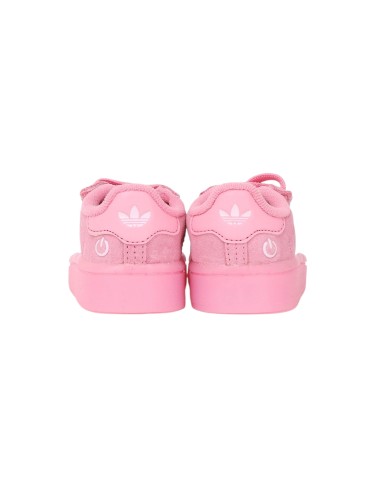 Campus rosa con luci a led